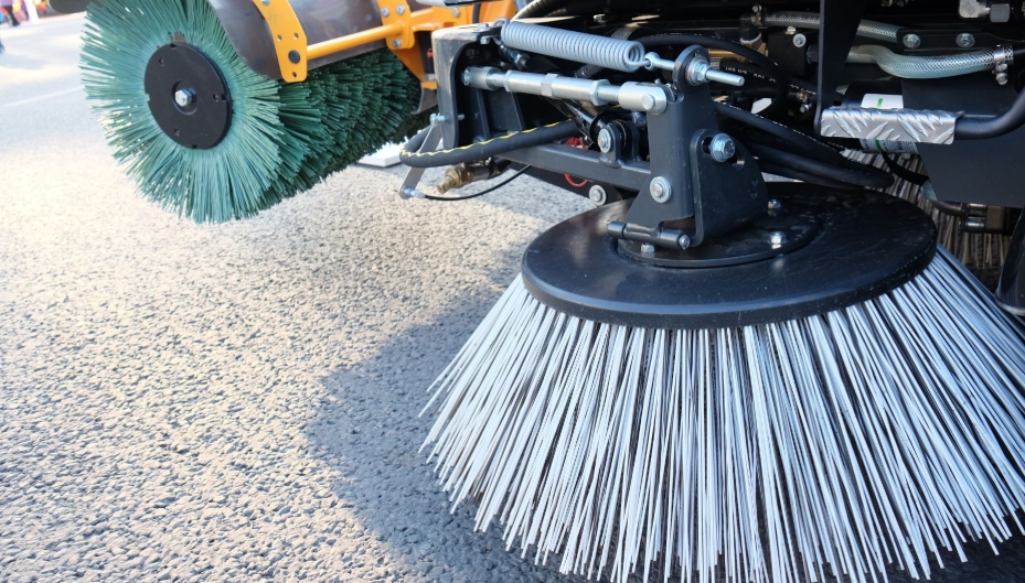 Sweeper side brushes